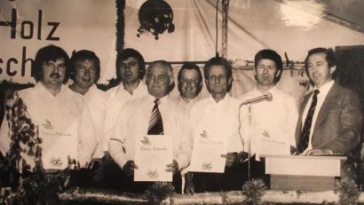 Repro: ak
Schon vor Jahrzehnten ehrten die Kegler ihre Gründungsmitglieder. Für drei von ihnen gibt es am Samstag wieder eine Auszeichnung