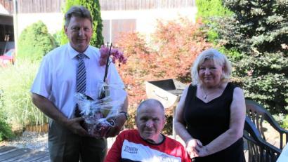 Bild: ral
Zweiter Bürgermeister Andreas Altmann gratulierte dem Jubelpaar zur Goldenen Hochzeit.