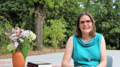 Bild: aur
Stefanie Auer stellte in Ensdorf sechs Bücher vor.