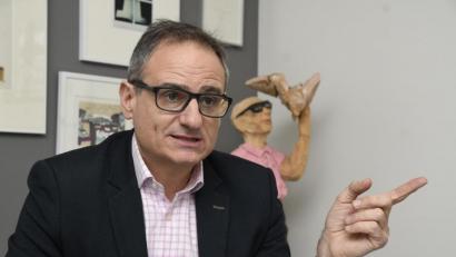 Bild: Petra Hartl
Der auch für die Schulen und den Sport zuständige Kulturreferent Wolfgang Dersch möchte keinen Präzedenzfall schaffen. Der SV Raigering bekommt für seinen maroden Vereinsbus keinen Zuschuss.