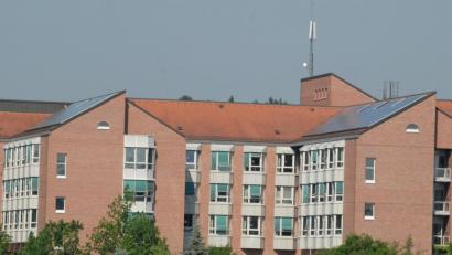 Bild: Petra Hartl
Das St- Anna-Krankenhaus in Sulzbach-Rosenberg mit seinen 165 Betten müsste geschlossen werden - wenn es nach der aktuellen Bertelsmann-Studie geht.