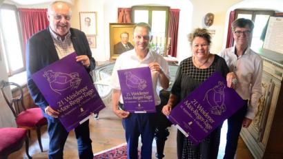 Bild: Kunz
Die Weidener Bürgermeister Lothar Höher und Jens Meyer, Kulturamtsleiterin Petra Vorsatz und Horst Petzold, Vorsitzender des Freundeskreises der Weidener Max-Reger-Tage, präsentierten das neue Programm.