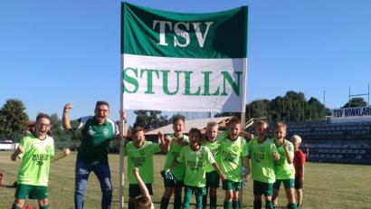 Bild: exb
Jubel bei den Nachwuchsfußballern: Souverän holten sie den Meistertitel.
