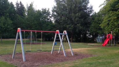 Bild: exb
Auf dem Spielplatz „Birkenweg“ wird sich einiges ändern. Der Neusorger Gemeinderat beschloss nicht nur eine Umgestaltung, sondern auch eine qualitative Aufwertung des Areals.