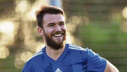 Bild: A. Schwarzmeier
So unbändig freut sich nur ein Last-Minute-Torschütze: Joker Ludvik Tuma sorgte im Derby in Grafenwöhr in der 90. Minute für den Siegtreffer der SpVgg SV Weiden. Ob der Neuzugang in Aiglsbach wieder eine Chance in der Startelf bekommt?