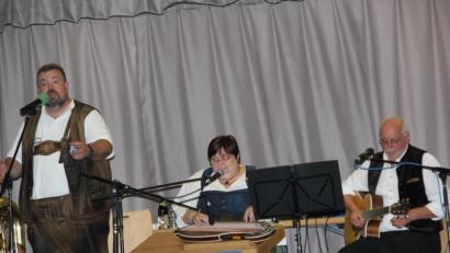 Bild: ads
Für ihre Verdienste als Botschafter der Oberpfälzer Volksmusik wurden die Blechernen Sait’n mit dem Kulturpreis des Bezirks Oberpfalz in der Kategorie Volksmusik ausgezeichnet.