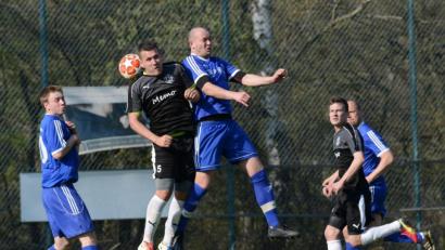 Bild: ham
Gordon Börner (rechts) und die Schmidgadener wollen in der neuen Spielzeit nicht wieder so nachlassen wie vorige Saison. Der Klassenerhalt bleibt das vordringliche Ziel des FC.