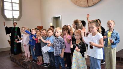 Bild: rgr
Die Mädchen und Jungen vom Kinderhaus "Kunterbunt" gestalten den Familiengottesdienst in der Michaels-Kirche.