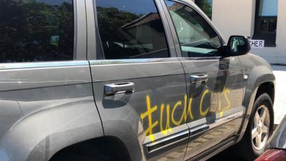 Bild: jma
Ein Auto wurde in Neumarkt mit Graffiti-Sprühereien beschädigt.