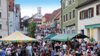 Bild: Götz
Musikfestival "tonart" erfüllt das Stadt-Ensemble zum achten Mal auf vier Musik-Bühnen mit Wohlklang.