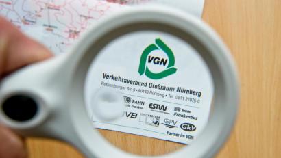 Symbolbild: Daniel Karmann/dpa
Der Landkreis Tirschenreuth schließt sich einer Grundlagenstudie an, die einen möglichen Beitritt zum VGN untersuchen soll.
