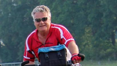 Bild: Heimler/exb
So kannnte man ihn: Uli Plank war vornehmlich mit seinem Rad unterwegs. Wenn er, der verdiente Funktionär, zur DJK nach Dürnsricht kam, stand es drauß0en vor dem Sportheim.