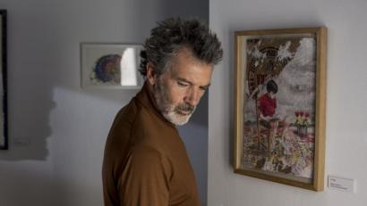 Bild: Manolo Pavón/Studiocanal/dpa
Antonio Banderas hat für seine Darstellung als Salvador Mallo in "Leid und Herrlichkeit" die Goldene Palme erhalten.