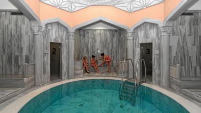 Archivbild: tr
In die Jahre gekommen ist der orientalische Badetempel. Für die Sanierung sind im Haushalt 2019 Planungskosten in Höhe von 30.000 Euro vorgesehen.