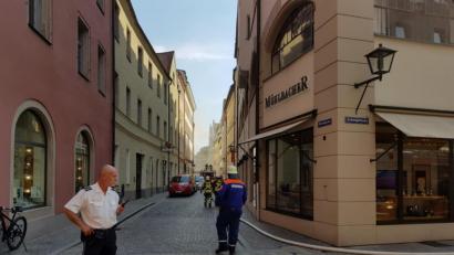 Bild: Alexander Auer
In der Regensburger Altstadt brannte am Donnerstagnachmittag eine Hausfassade.