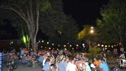 Bild: gi
Die Musiker freuen sich über viele Besucher des Lampionfests.