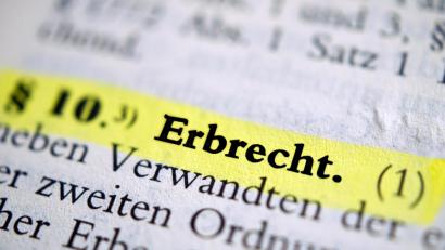 Bild: kwarner - stock.adobe.com
Das Erbrecht regelt ganz klar: Ungeliebte Erben einfach zu übergehen, ist kaum möglich.