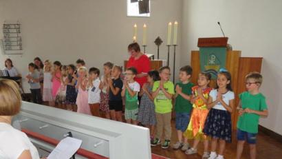 Bild: adj
Die Maxis des AWO-Kindergartens Regenbogenland werden in einen neuen Lebensabschnitt verabschiedet.