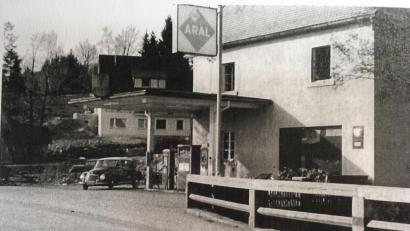Bild: gis
Die Tankstelle im Jahr 1952.