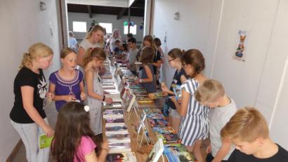Bild: rn
Mit 100 neuen Büchern startet der Sommerferien-Leseclub 2019.