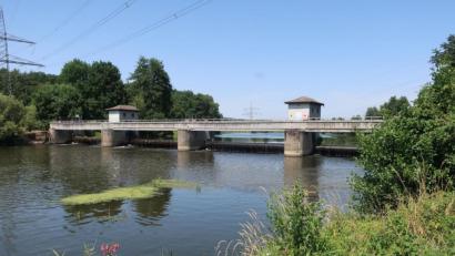 Bild: Hirsch
Das Stauwehr in der Naab bei Dachelhofen soll abgerissen werden, wenn die Rampe errichtet ist.