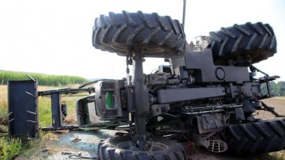 Bild: jma
Der Traktor blieb auf der rechten Seite liegen.