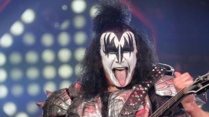 Bild: Sebastian Willnow/dpa-Zentralbild/dpa dpa-Bildfunk 
Schlabberzunge auf Abschiedstour: Gene Simmons und "Kiss" sagen gerade rund um den Globus Lebewohl.