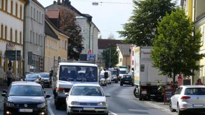 Archivbild: kgg
Die Verkehrssituation in Waldsassen und die geplante Verlagerung der innerörtlichen B299 auf die ehemalige Bahntrasse erregt weiter die Gemüter.
