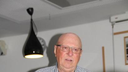 Bild: frd
Fahrlehrer Karl-Heinz Deisinger informierte über geänderte Vorschriften und Verhaltensweisen im Straßenverkehr.