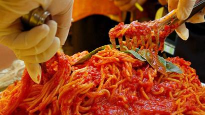 Symbolbild: EPA/RUTH MATA
Die Mediterraneo Feinkost ruft San Vicario Tomatensugo della Mamma zurück.