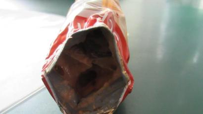 Bild: Grenzpolizeiinspektion Waidhaus
Ein besonderes Versteck für Rauschmittel dachten sich drei junge Österreicher aus, um etwas Kokain und Marihuana mit auf einen Wochenendausflug zu nehmen.