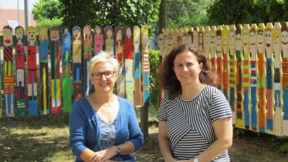 Bild: mez
Sie ziehen zusammen an einem Strang zum Wohle aller Kinder - die beiden Rektorinnen Gudrun Lehner von der Grundschule und Franziska Schubert (von links) vom Sonderpädagogischen Förderzentrum.