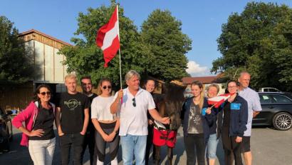 Bild: exb
Auf dem Weg zur WM nach Berlin macht die österreichische Delegation Station auf dem Lipperthof in Wurz.