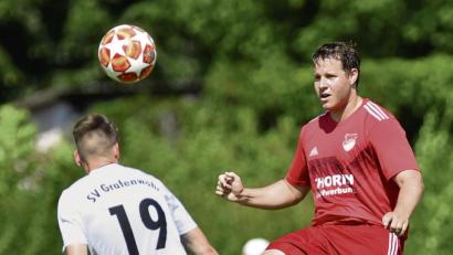 Bild: mhs
Die Pfreimder hoffen, dass Sturmführer Bastian Lobinger (rechts) wieder richtig fit ist.