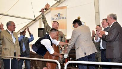 Bild: rgr
Eröffnung des 61. Deutsch-Amerikanischen Volksfestes auf Camp Kasserine im Truppenübungsplatz Grafenwöhr.