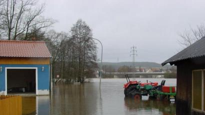 Bild: hm
Solche Bilder vom Hochwasser in Pfreimd haben auch die Stadträte im Kopf, wenn es um eine Versicherung gegen Elementarschäden geht.