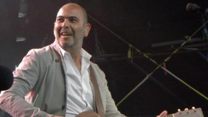 Bild: Wilhelm Amann
Bei Konzerten gut drauf: Hannes Ringlstetter beschert seinem Publikum einen musikalisch abwechslungsreichen und vergnüglichen Abend.