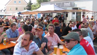 Archivbild: sei
Auf ein harmonisches und friedliches Bürgerfest am Sonntag, 18. August, von 10 bis 22 Uhr freuen sich die Manteler Einwohner und die im Vereinskartell zusammengeschlossenen Vereine, die durch ihre Mitarbeit zum Gelingen des Festes beitragen.