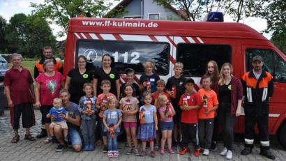 Bild: ak
Der Gemeindenachwuchs nahm nicht nur Wissen über die Arbeit der Kulmainer Feuerwehr mit, sondern auch selbst gestaltete Trinkflaschen.