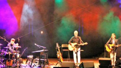 Bild: stg
Martin Kälberer, Werner Schmidbauer und Pippo Pollina (v.l.n.r.) begeisterten mit "Süden II" auf der Luisenburg