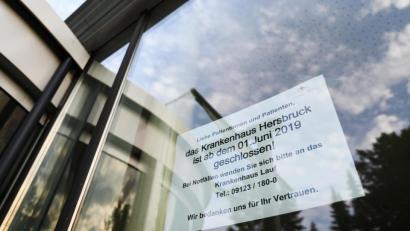 Bild: Nicolas Armer/dpa 
In vielen Teilen Deutschlands stehen kleine Kliniken immer stärker unter Druck, auch in Hersbruck.
