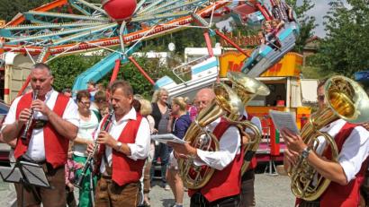 Bild: nm
Musikalische Highlights dürfen beim Kirchweihprogramm nicht fehlen. Am Sonntag kümmert sich die "Blaskapell'n Flossenbürg" ab 10 Uhr um den guten Ton. Bild: nm