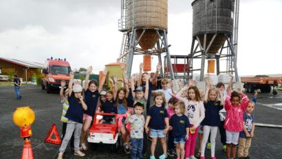 Bild: bey
Alle Kinder hatten viel Spaß beim Kinderferienprogramm der Feuerwehr Parkstein.