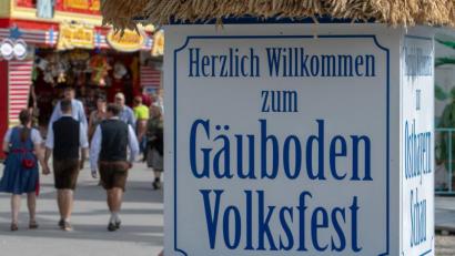 Archivbild: Armin Weigel/dpa 
In Straubing ist wieder Ausnahmezustand: Das Gäubodenvolksfest beginnt.
