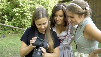 Bild: Alexander Unger
Oberpfalz-Medien suchen gemeinsam mit dem Trachtenhof Nübler die "Miss Tracht 2019". Bei einem Shooting in Immenstetten konnten sich Kandidatinnen Bilder für die Abstimmung machen lassen.