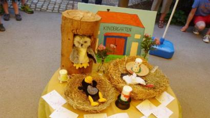 Bild: njn
Jedes Kind erhielt zum Abschied ein Namenskärtchen mit einem Schutzengel.