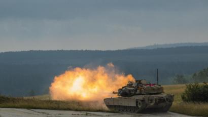 Bild: Pfc. Zack Stahlberg/US-Armee
Das Schießtraining des Kampfpanzers vom Typ M1A2 Abrams ist Teil der Übung „Combined Resolve XII“.