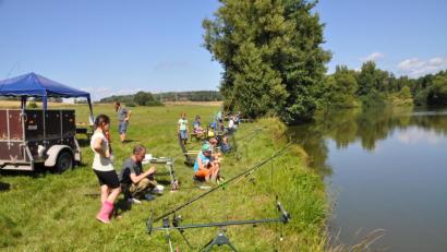 Bild: ak
Schnupperangeln konnten die Kinder Fischerfreunde Immenreuth ausprobieren.