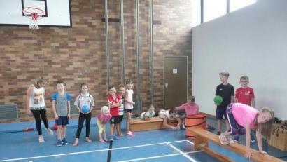 Bild: amö
Einen anspruchsvollen Parcours hatten die Verantwortlichen des WSV in der Turnhalle aufgebaut.