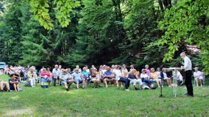 Bild: ds
Der Hang der Waldlichtung eignet sich optimal für das traditionelle Waldfest.